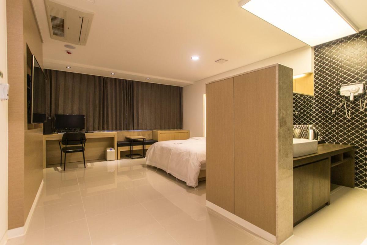 The City Hotel 全州市 エクステリア 写真