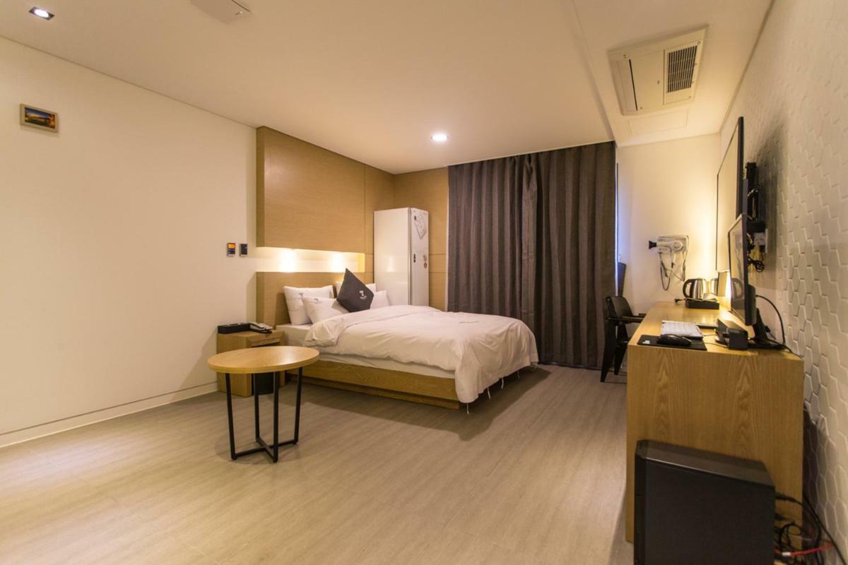 The City Hotel 全州市 エクステリア 写真