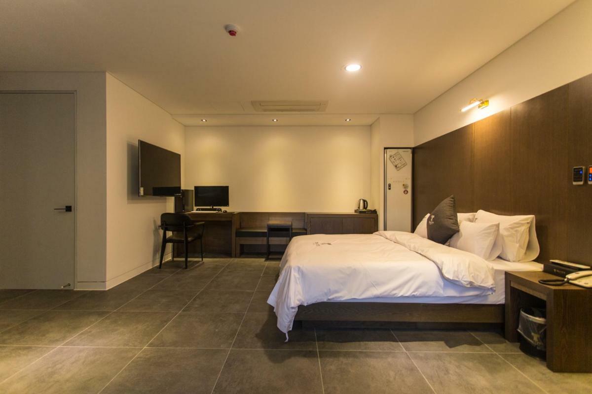 The City Hotel 全州市 エクステリア 写真