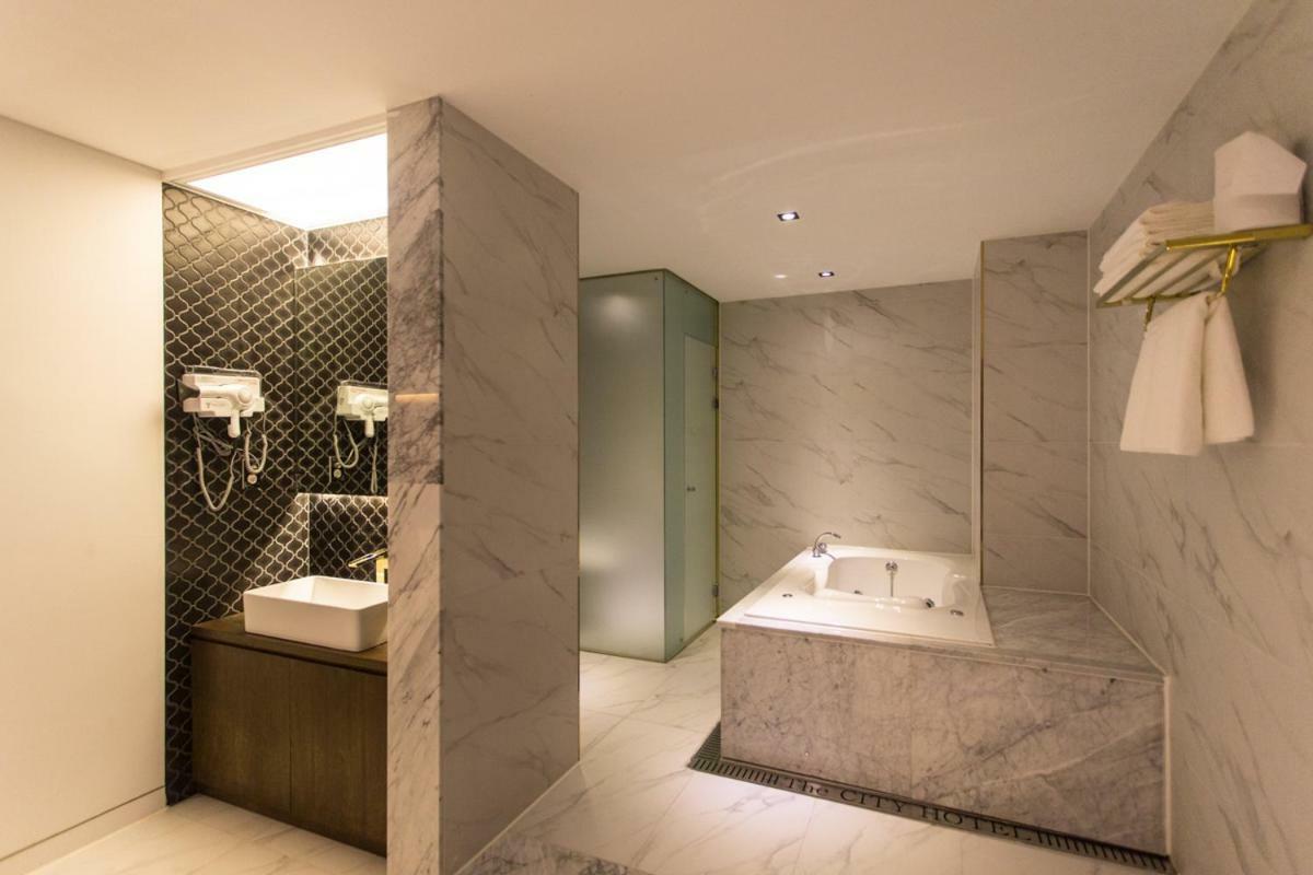 The City Hotel 全州市 エクステリア 写真